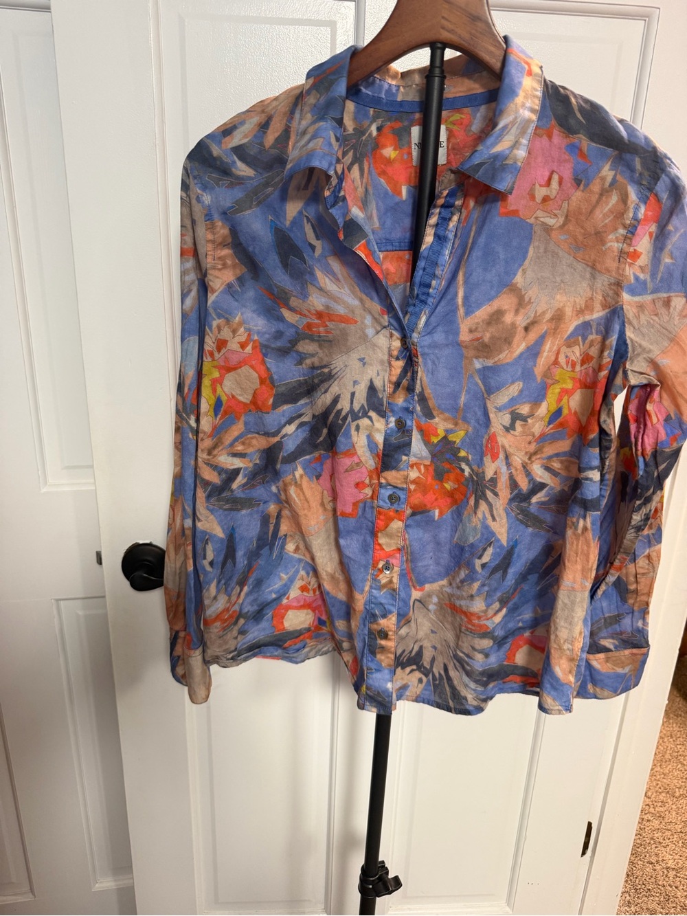 NIC+ZOE Blue Floral-Print Button-Down V-Neck Shirt Small 100% Cotton